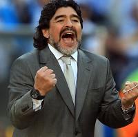 Maradona criticises Messi treatment
