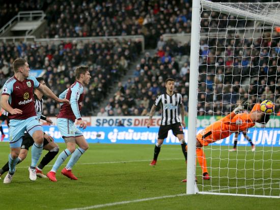 Sam Vokes punishes wasteful Newcastle as Burnley earn away point