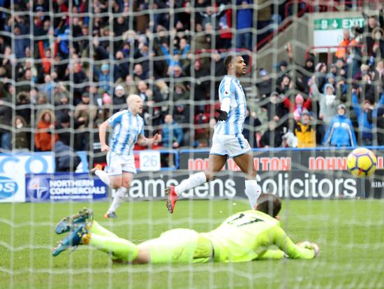 Mounie brace helps Huddersfield back to winning ways