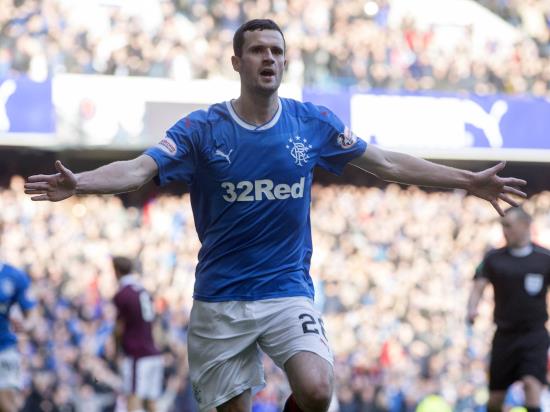 Rangers beat Hearts to close the gap on Celtic
