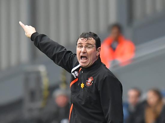 Gary Bowyer labels referee ‘appalling’ following Blackpool’s defeat to Doncaster