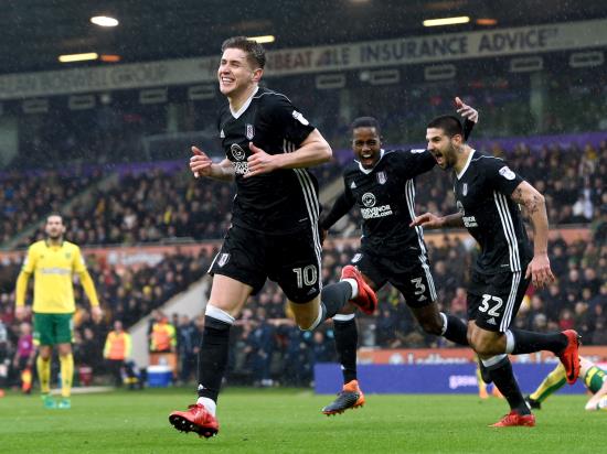 Promotion-chasing Fulham keep pressure on top two with victory at Norwich