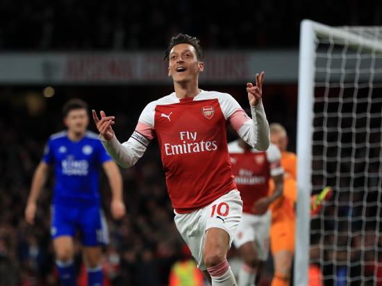 Arsenal boss Unai Emery pleased with Mesut Ozil’s response to chat