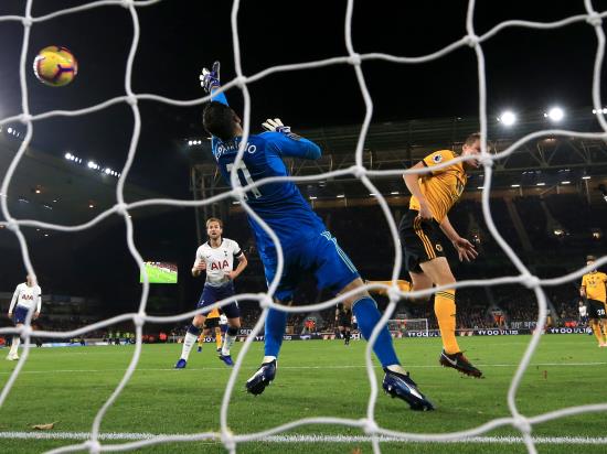 Tottenham survive late Wolves fightback to win