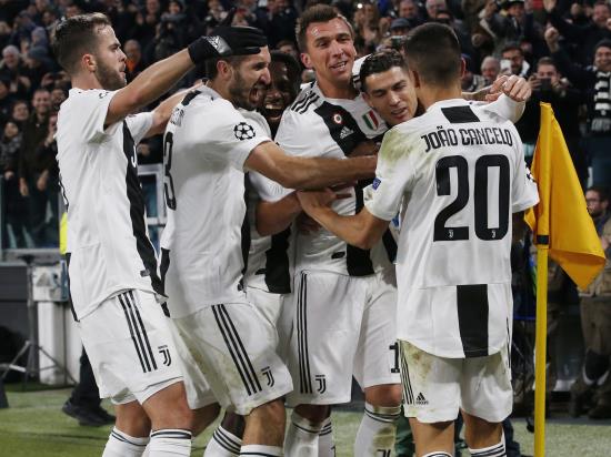 Mario Mandzukic sends Juventus through in Champions League