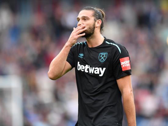 West Ham United vs Huddersfield Town - Ankle injury rules Carroll out