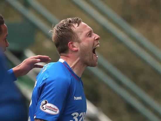 Arfield treble eases Rangers to victory