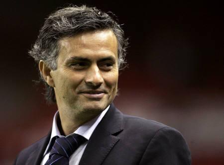 Mourinho looks to ease pressure in Cup