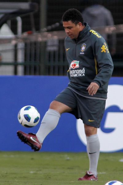 Luiz Nazario De Lima Ronaldo say goodbye to his national team