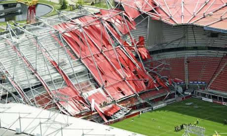 Second death following collapse of FC Twente stadium roof