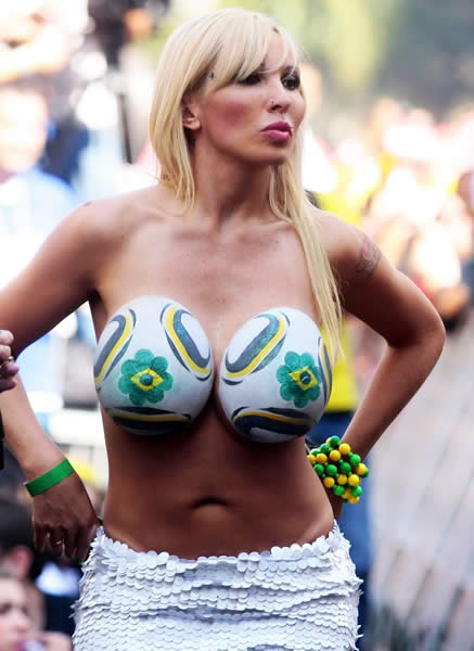 The Sexiest Soccer Fans