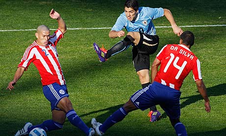 Uruguay 3-0 Paraguay - Luis Suárez and Diego Forlán shoot Uruguay to record 15th Copa América