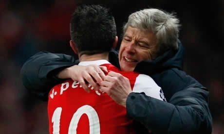 Robin van Persie can be Arsenal's perfect leader, says Arsène Wenger