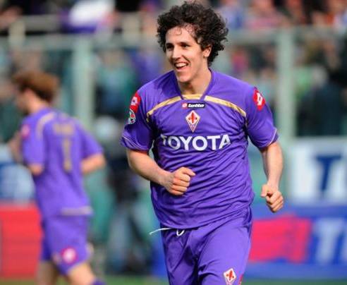 Fiorentina bid to ward off Chelsea by tying Jovetic to new deal