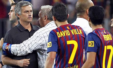 Johan Cruyff: Jose Mourinho eye-poke 'act of arrogance and impotence'