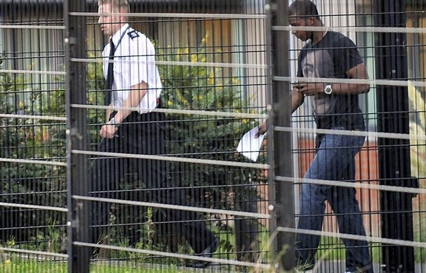 Titus Bramble in sex and drug quiz Prem star held in cop cell after 'attack' arrest