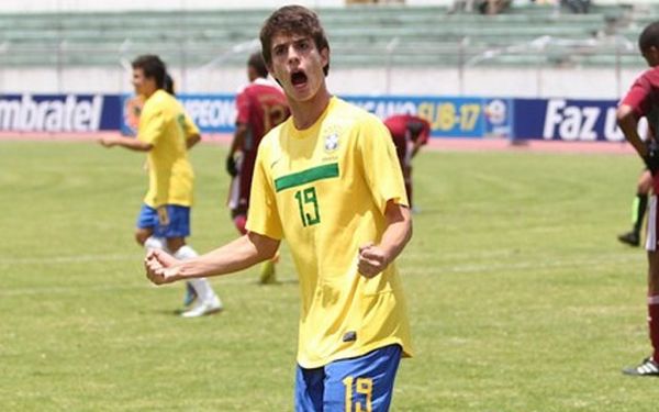 Is Lucas Piazon Chelsea’s Answer To Kaka?
