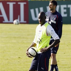 Balotelli to lead Italy's attack