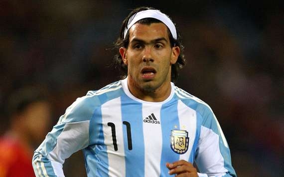 Carlos Tevez denies rift with Lionel Messi: I get on great with the 'dwarf'