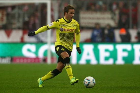 Gotze agent claims Man United have made approach for midfield starlet