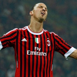 Ibrahimovic banned for Milan v Juve