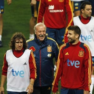 Spain search for striker in friendly