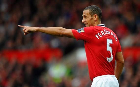 Manchester United ask Ferdinand to take massive pay cut as talks open over new contract