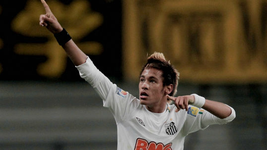 Santos open to offers for Neymar
