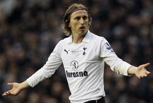 Real Madrid hope Van der Vaart deal will help Luka Modric bid