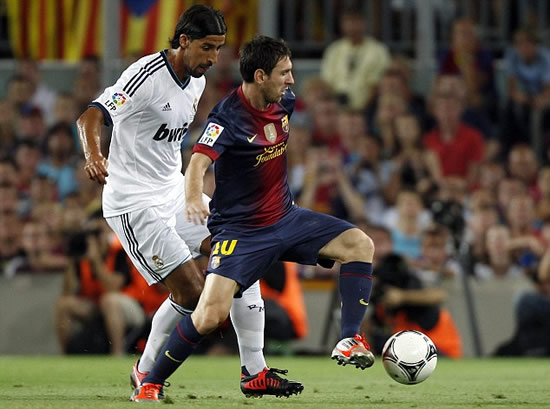 Barcelona 3 Real Madrid 2: Xavi and Messi rule as Vilanova's men earn slim advantage