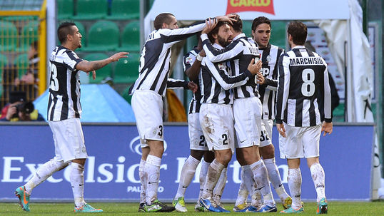 Conte hails 'special' Juve team