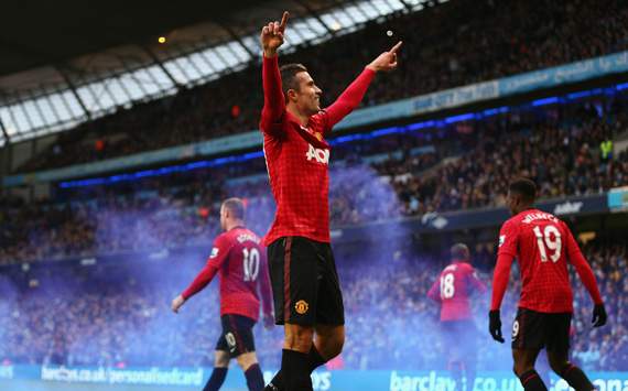 Manchester City 2-3 Manchester United: Van Persie decides derby day in thrilling fashion