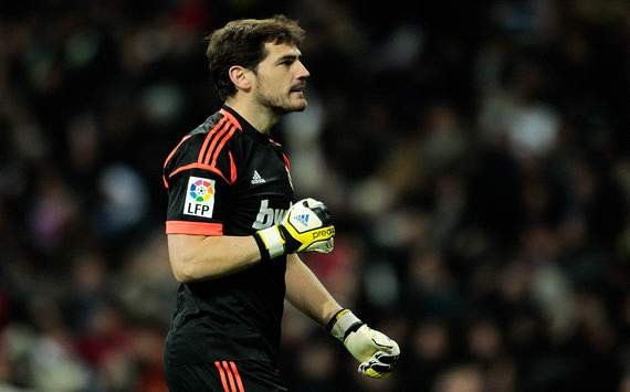 Casillas: Del Bosque deserves Ballon d'Or but Mourinho is 'good contender'