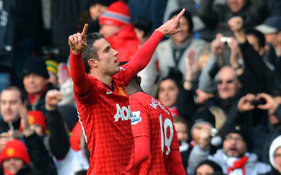 Manchester United 2-1 Liverpool: Van Persie & Vidic fire hosts past resurgent Reds