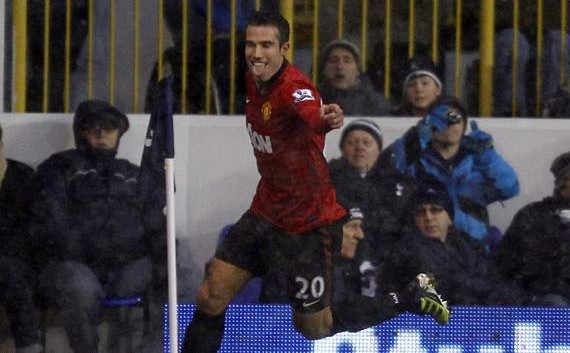Tottenham 1-1 Manchester United: Dempsey delivers to snatch late Spurs leveller