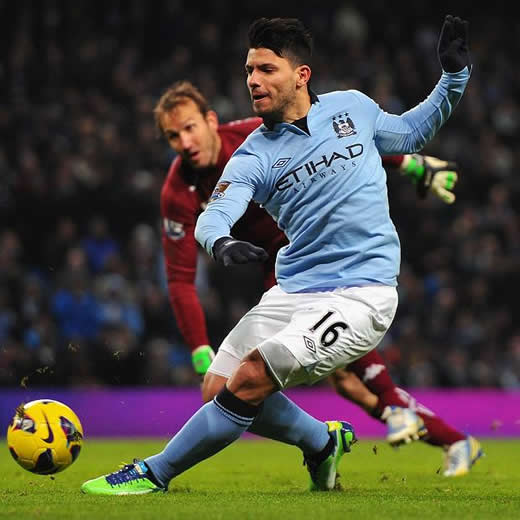 Sergio Aguero: I’m out to beat Utd to the title again
