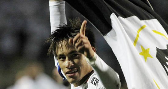 Neymar calm on future as Barcelona talk builds