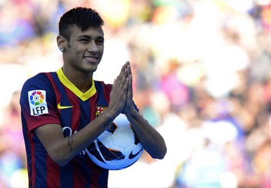 Alves thrilled by explosive Messi-Neymar partnership
