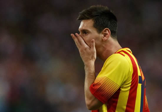 Barcelona suffer Messi injury scare