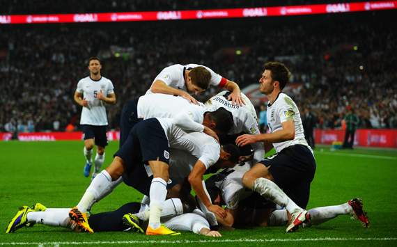 England 2-0 Poland: Rooney & Gerrard book Three Lions' World Cup spot