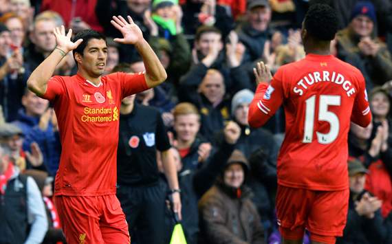 Liverpool 4-0 Fulham: Suarez at the double for rampant Reds