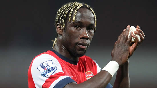 Transfer news: Bacary Sagna refutes reports saying he has signed for Manchester City