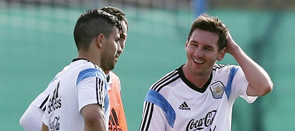 Kun's Father Assures as Much - Aguero wants to go to Barca with Messi