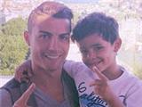  Cristiano Ronaldo chills at 'Decima' hotel 