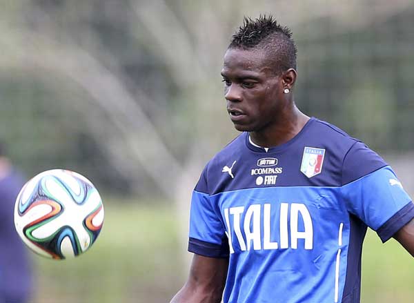 'She said yes': Balotelli proposes to girlfriend