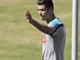  Cristiano Ronaldo leaves Portugal training early with ice pack on knee 