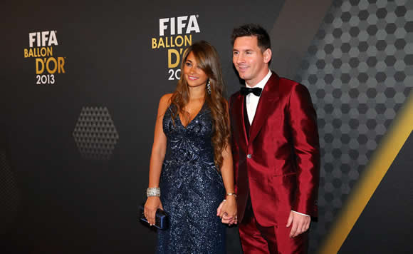 Messi's girlfriend says 'Happy Birthday' to the star striker with video
