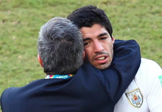'Suarez has been made a scapegoat' - Tabarez lashes out over ban