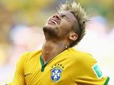  Scolari criticises Webb over Neymar treatment 