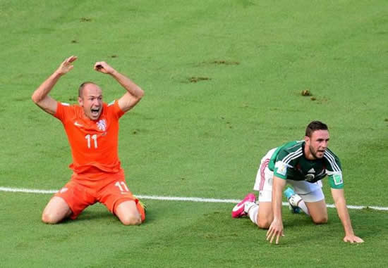 Robben apologises for dive but insists he was fouled for penalty